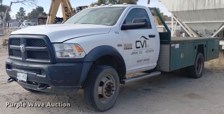 image for item DK8864 2017 Dodge Ram 5500HD  flatbed truck