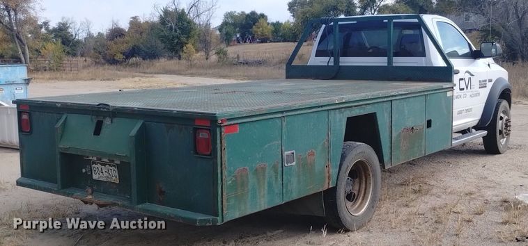 image for item DK8864 2017 Dodge Ram 5500HD  flatbed truck