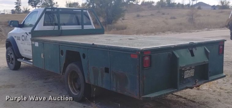image for item DK8864 2017 Dodge Ram 5500HD  flatbed truck