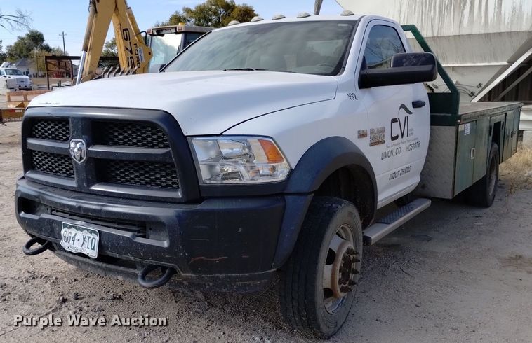 image for item DK8864 2017 Dodge Ram 5500HD  flatbed truck