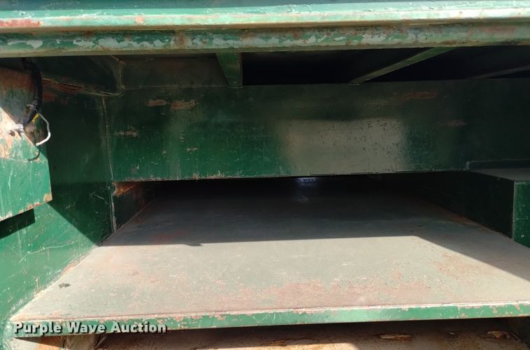 image for item DK8864 2017 Dodge Ram 5500HD  flatbed truck