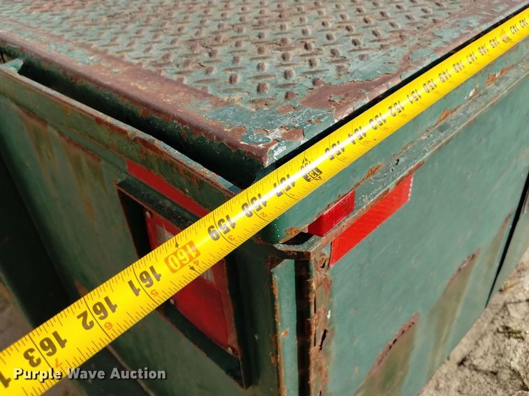 image for item DK8864 2017 Dodge Ram 5500HD  flatbed truck