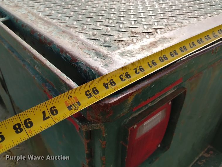 image for item DK8864 2017 Dodge Ram 5500HD  flatbed truck