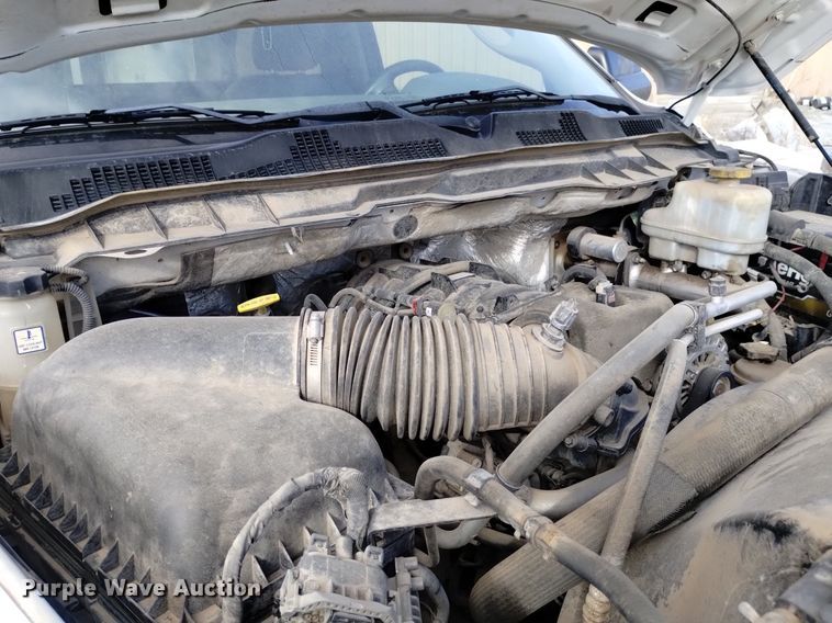 image for item DK8864 2017 Dodge Ram 5500HD  flatbed truck