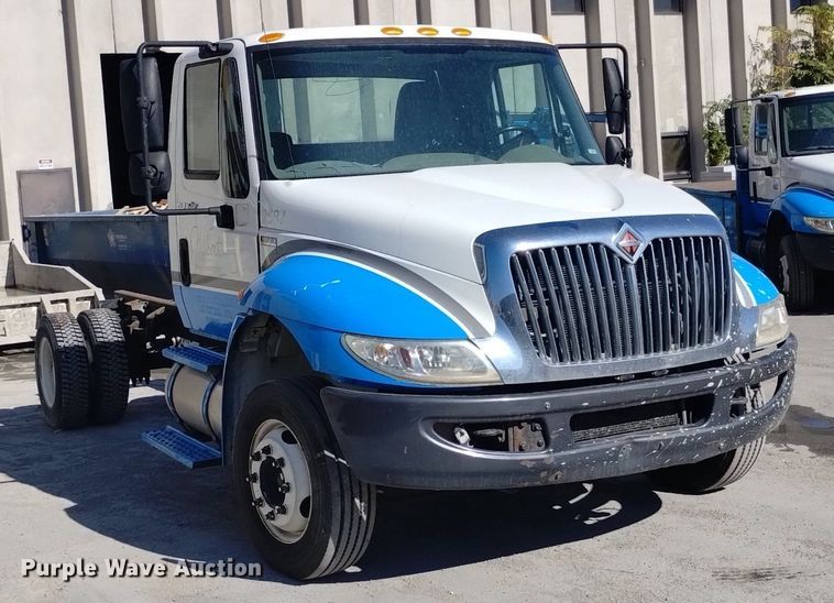 image for item DK8866 2012 International 4300  truck cab and chassis