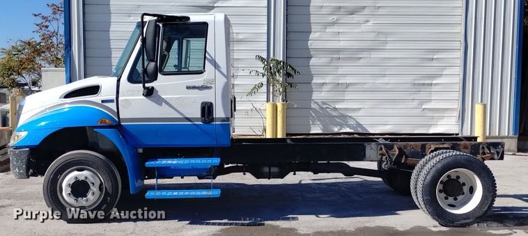 image for item DK8866 2012 International 4300  truck cab and chassis