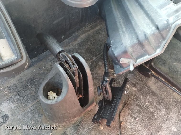 image for item DK8866 2012 International 4300  truck cab and chassis