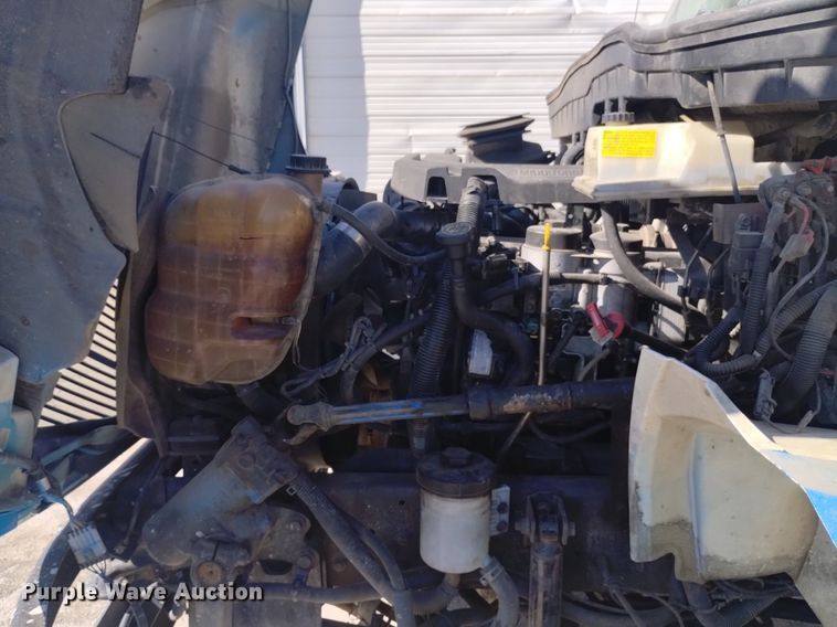 image for item DK8866 2012 International 4300  truck cab and chassis