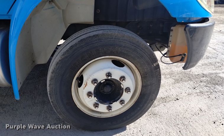 image for item DK8866 2012 International 4300  truck cab and chassis