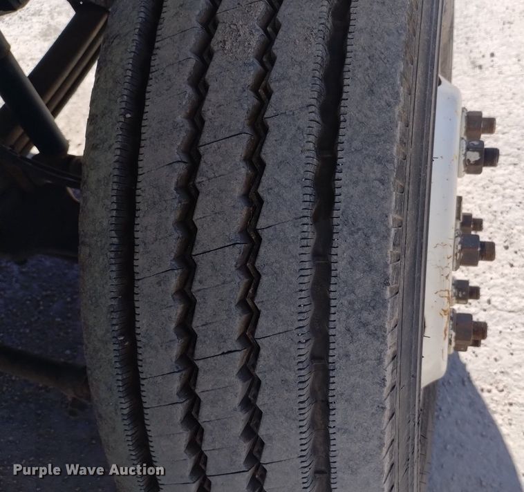 image for item DK8866 2012 International 4300  truck cab and chassis