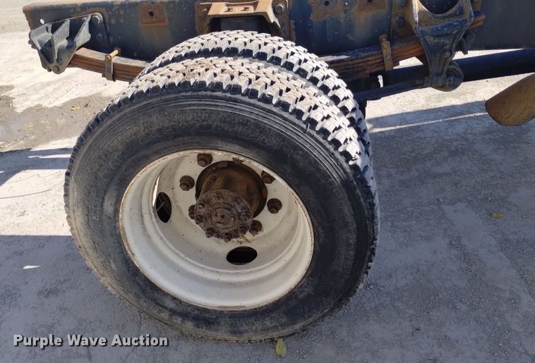 image for item DK8866 2012 International 4300  truck cab and chassis