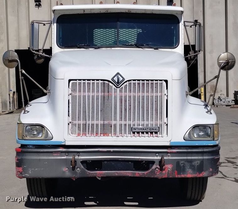 image for item DK8867 1998 International 9100  crane truck