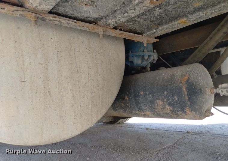 image for item DK8867 1998 International 9100  crane truck