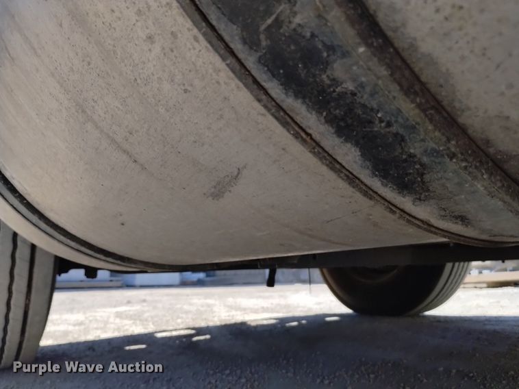 image for item DK8867 1998 International 9100  crane truck