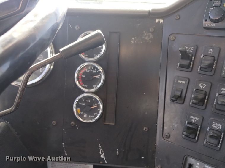 image for item DK8867 1998 International 9100  crane truck