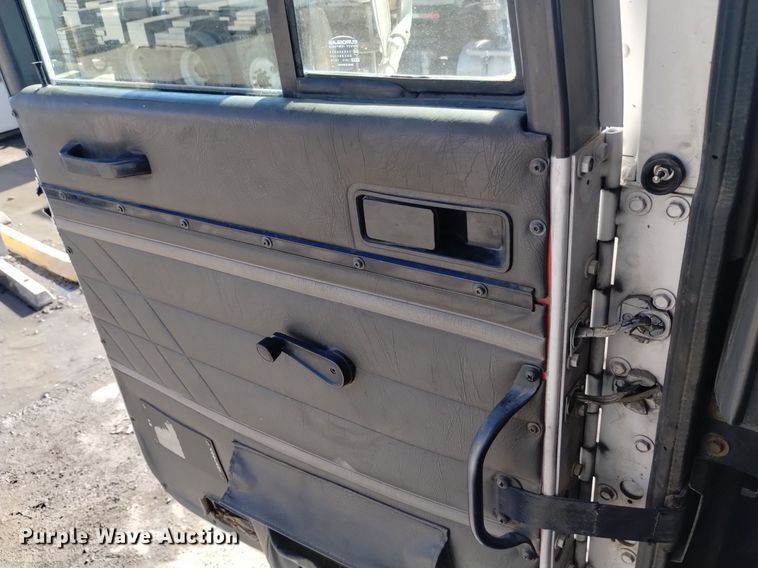 image for item DK8867 1998 International 9100  crane truck