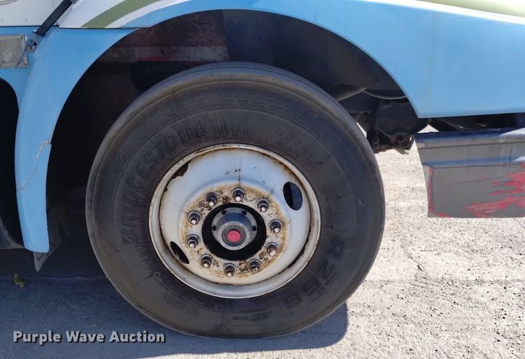 image for item DK8867 1998 International 9100  crane truck