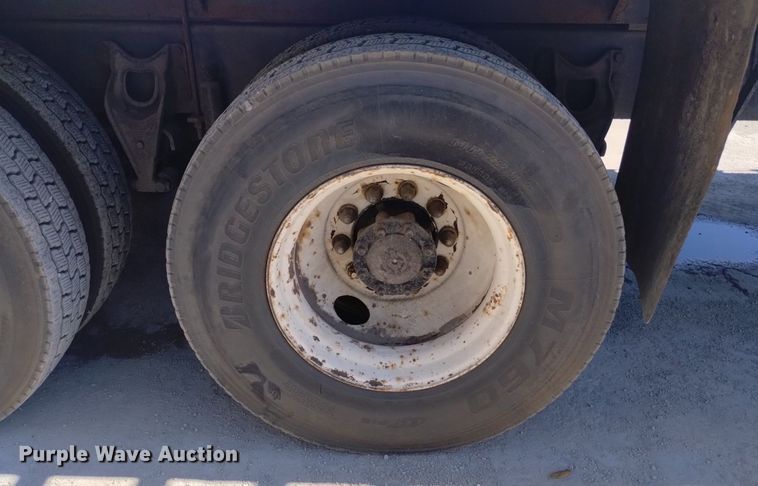 image for item DK8867 1998 International 9100  crane truck