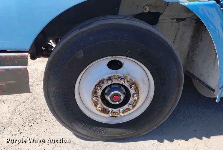 image for item DK8867 1998 International 9100  crane truck