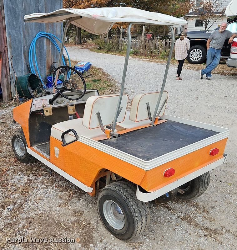 image for item DN7064 Taylor Dunn GT 370  golf cart
