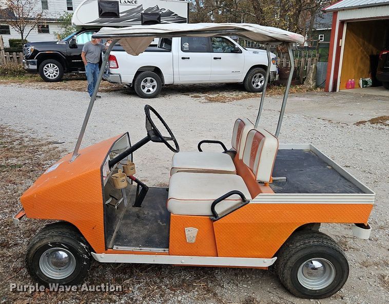 image for item DN7064 Taylor Dunn GT 370  golf cart