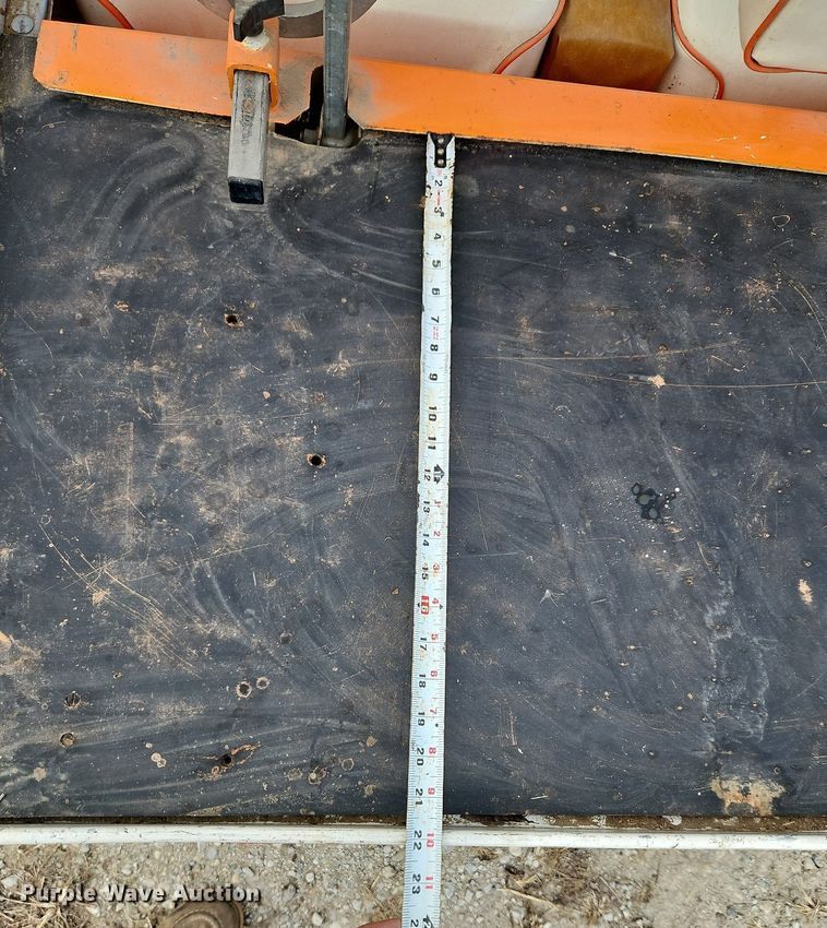 image for item DN7064 Taylor Dunn GT 370  golf cart