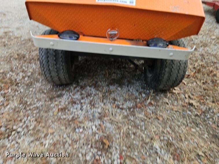 image for item DN7064 Taylor Dunn GT 370  golf cart