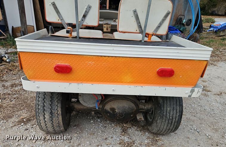 image for item DN7064 Taylor Dunn GT 370  golf cart