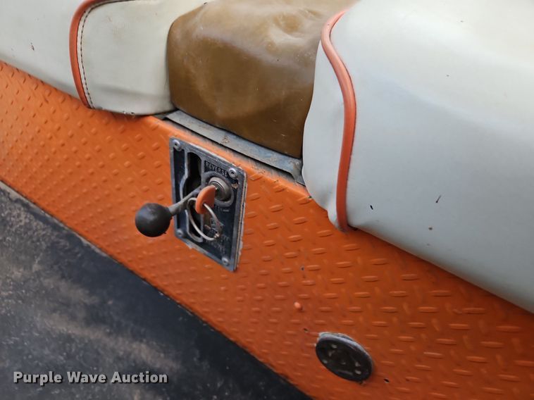 image for item DN7064 Taylor Dunn GT 370  golf cart