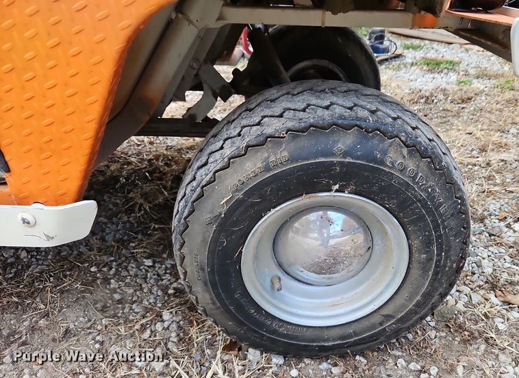 image for item DN7064 Taylor Dunn GT 370  golf cart