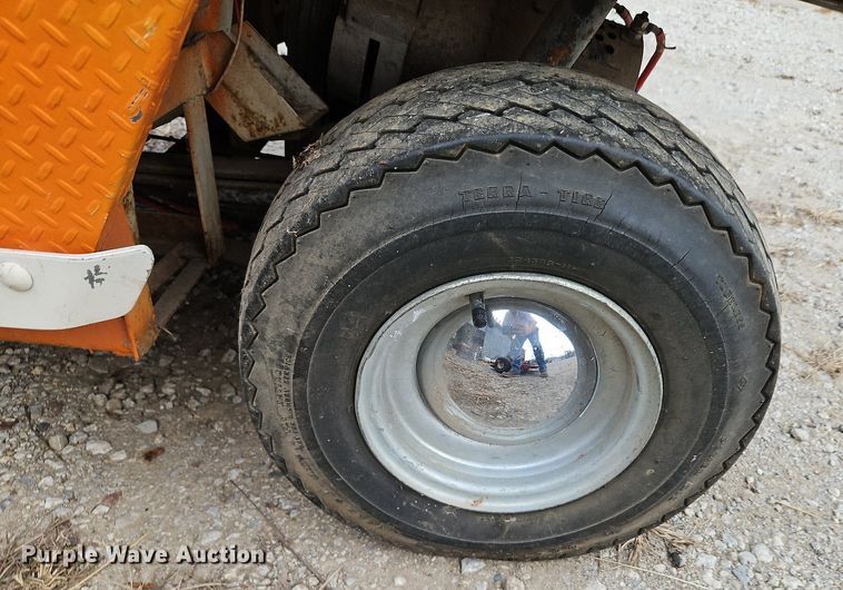 image for item DN7064 Taylor Dunn GT 370  golf cart