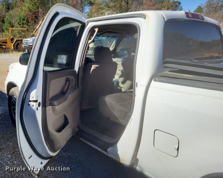 image for item DO4706 2006 Toyota  Tundra SR5 Double Cab pickup truck