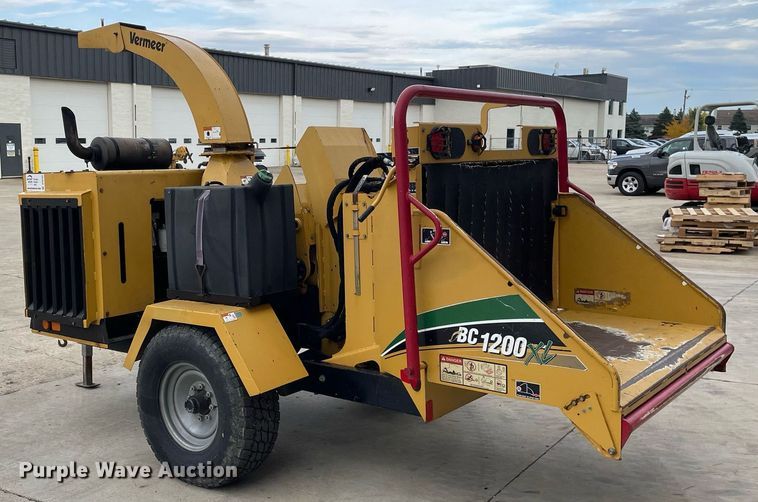 image for item DP0103 2009 Vermeer BC1200XL  wood chipper