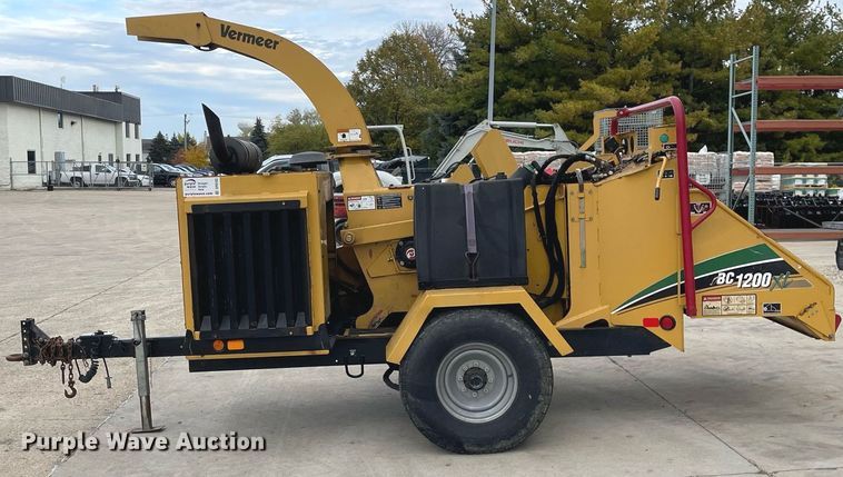 image for item DP0103 2009 Vermeer BC1200XL  wood chipper