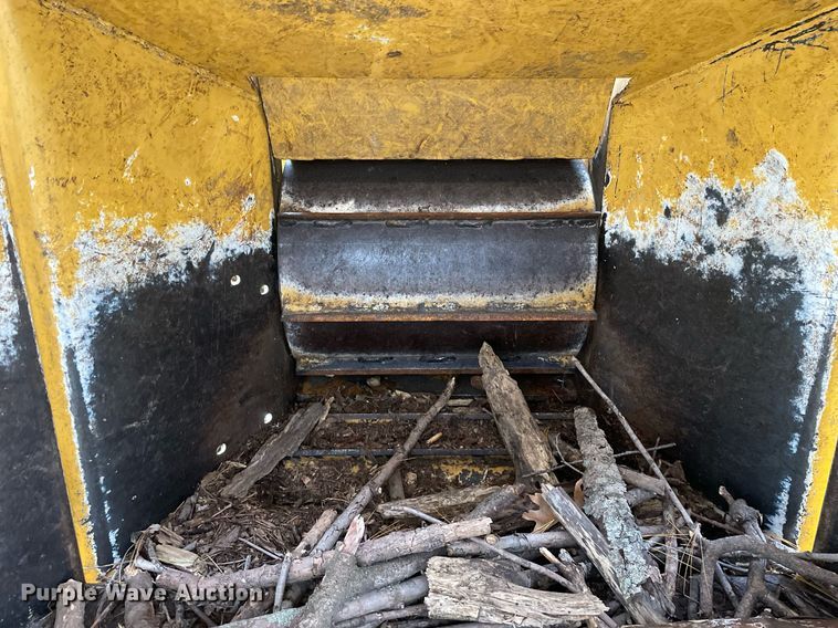 image for item DP0103 2009 Vermeer BC1200XL  wood chipper