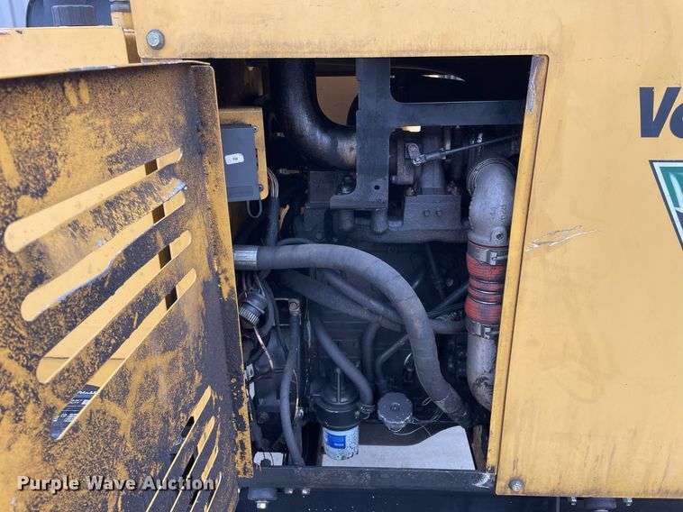 image for item DP0103 2009 Vermeer BC1200XL  wood chipper