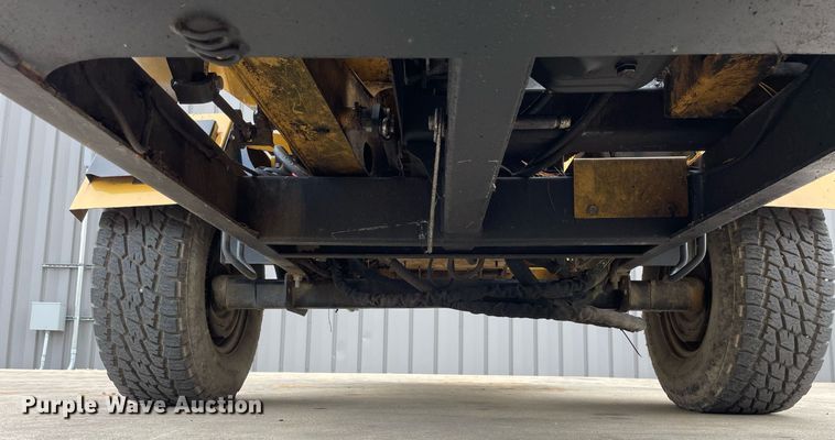 image for item DP0103 2009 Vermeer BC1200XL  wood chipper