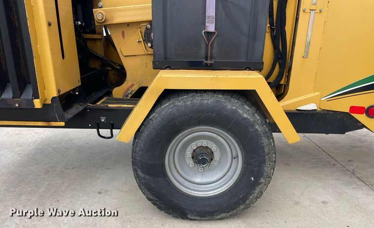 image for item DP0103 2009 Vermeer BC1200XL  wood chipper
