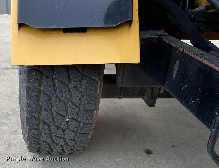 image for item DP0103 2009 Vermeer BC1200XL  wood chipper