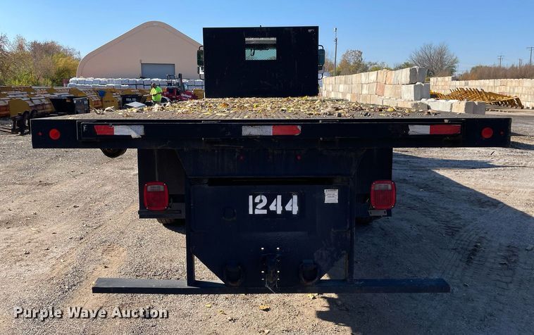 image for item DP0192 2016 International 4300  flatbed truck