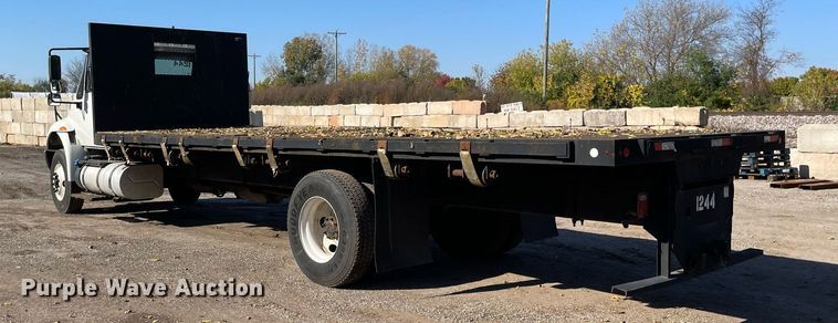 image for item DP0192 2016 International 4300  flatbed truck