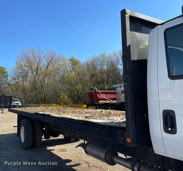image for item DP0192 2016 International 4300  flatbed truck