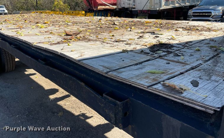 image for item DP0192 2016 International 4300  flatbed truck