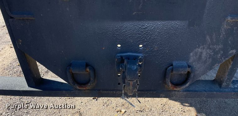 image for item DP0192 2016 International 4300  flatbed truck