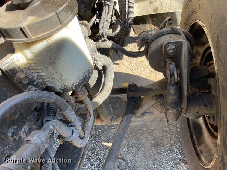 image for item DP0192 2016 International 4300  flatbed truck