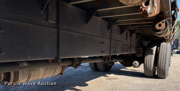 image for item DP0192 2016 International 4300  flatbed truck