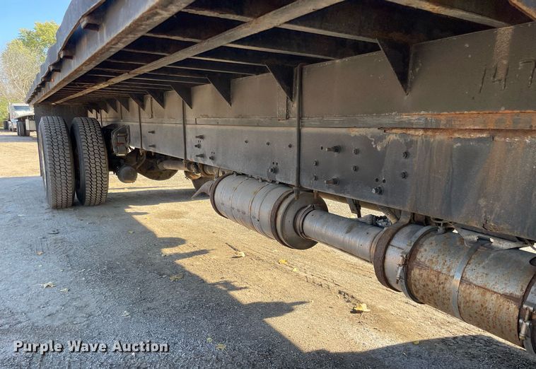 image for item DP0192 2016 International 4300  flatbed truck