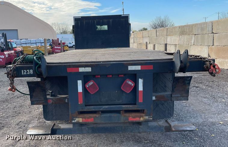 image for item DP0199 2013 International 4400  flatbed truck