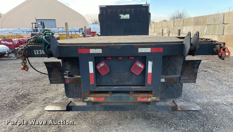 image for item DP0199 2013 International 4400  flatbed truck