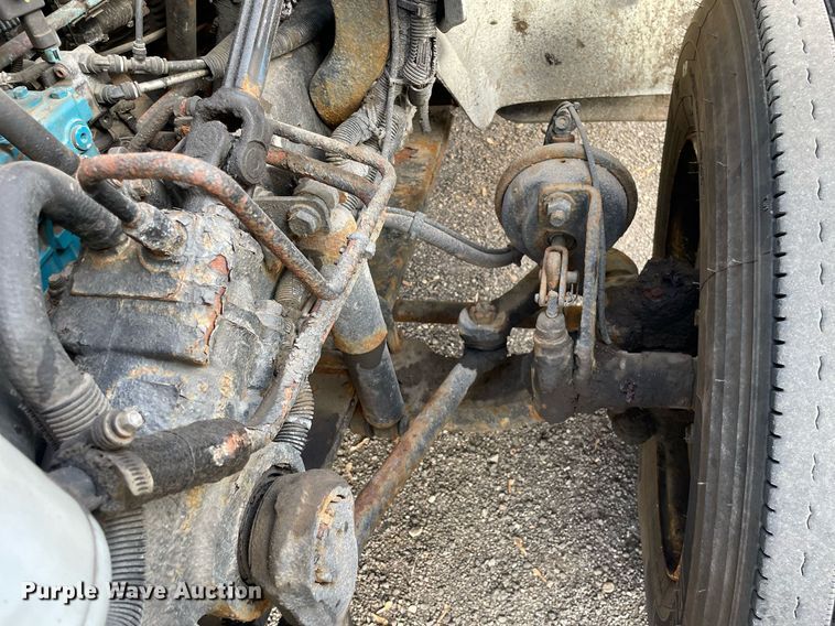 image for item DP0199 2013 International 4400  flatbed truck